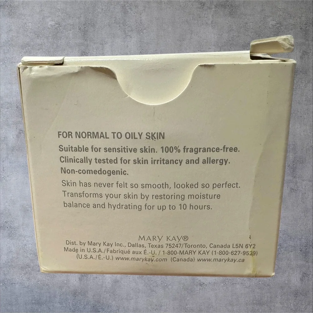 Mary Kay Oil-Free Hydrating Gel 549300 Normal to Oily 1.8 oz New Purple Jar - Picture 5 of 7